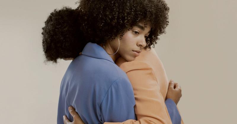 2 Relationship Red Flags That Often Look Green 2 Relationship Red Flags That Often Look Green