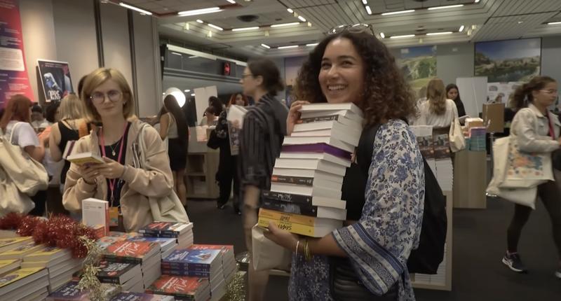 New Romance : un genre qui transforme l’édition française… mais qui reste illégitime