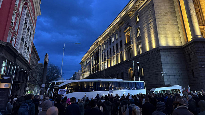 Граждански отчет срещу милиционерския отчет за протестите