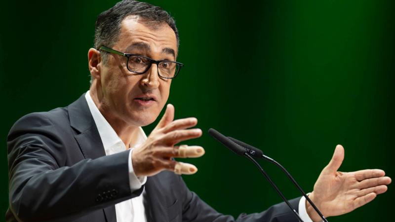 Grüner Kapitalismus mit Cem Özdemir oder Klassenkampf: Die Grünen müssen sich entscheiden