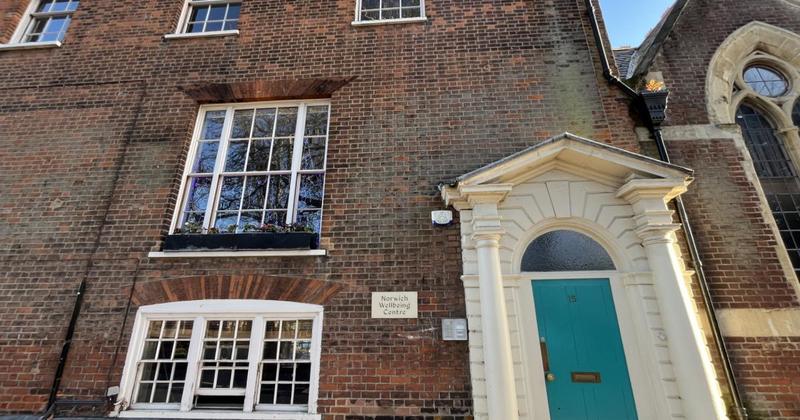 City Hall forces community centre to close so it can sell off building