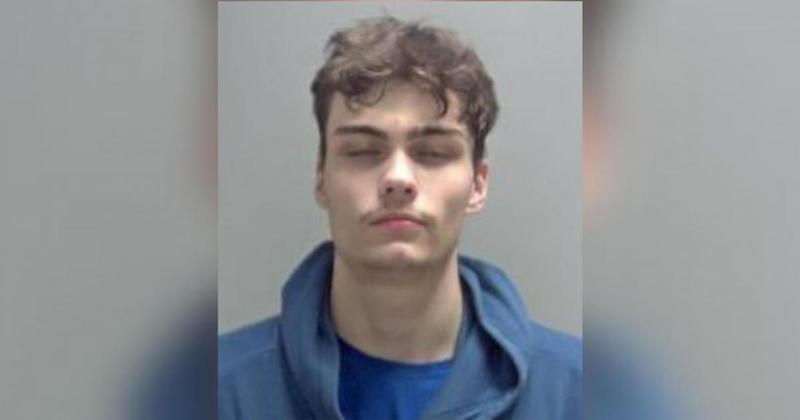 Police hunt for man wanted on recall to prison Police hunt for man wanted on recall to prison