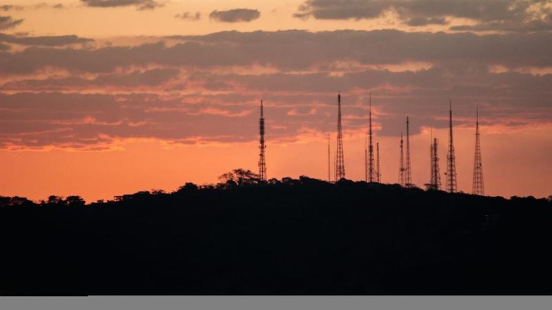 Falência suspensa da Oi expõe disputa bilionária por patrimônio público