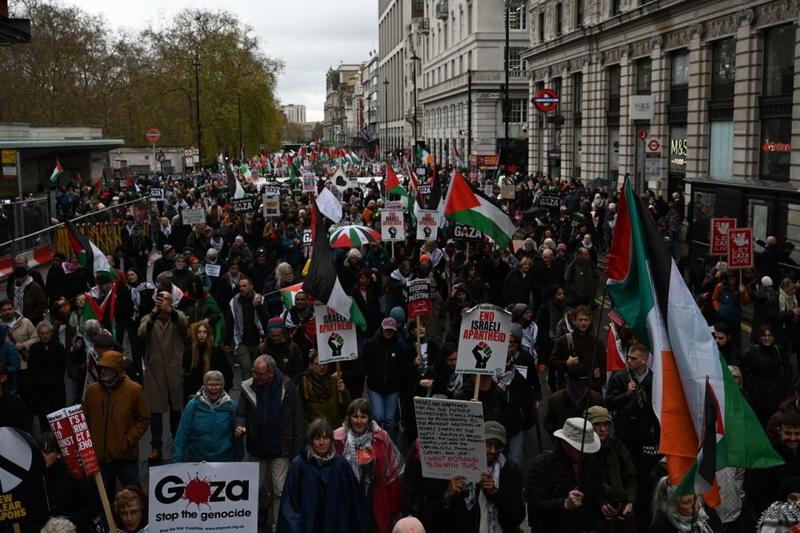 When the Palestinian flag soars in London but fades across Arab horizons