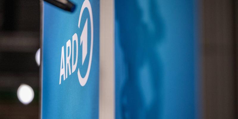 „Antisemitische Narrative“: Vereine üben scharfe Kritik an Preis für Sophie von der Tann „Antisemitische Narrative“: Vereine üben scharfe Kritik an Preis für Sophie von der Tann