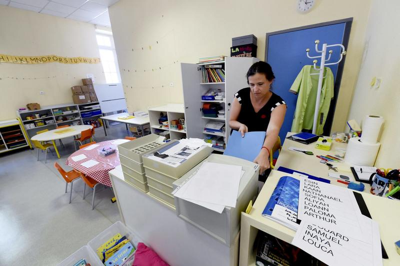 Les professeurs des écoles travaillent plus qu’on le croit : enquête sur les coulisses de l’enseignement