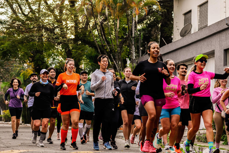 Corrida envelhece o rosto? Entenda o que é o 'runner's face' e como prevenir