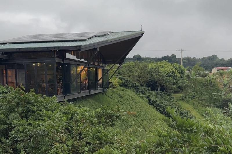 Fazenda de café na Costa Rica abriga Starbucks 'mais bonito do mundo'