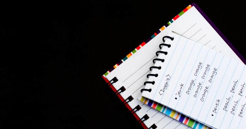 Students have little opportunity to study foreign languages in Canberra. That's a problem