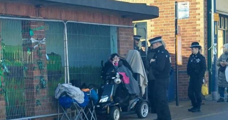 Police called to protest outside 1950s bus shelter in Sheringham
