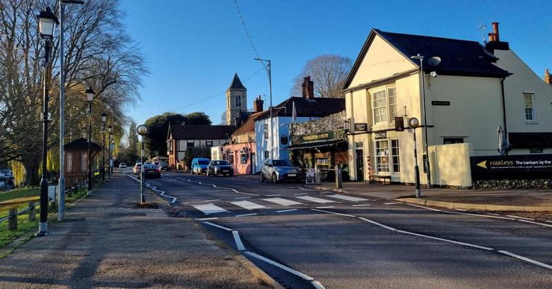 'Chaotic' Christmas light switch on event leaves neighbours frustrated