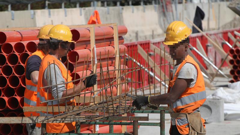 Paesi terreno di caccia: immobiliaristi e logistiche asfaltano i piccoli comuni in Lombardia