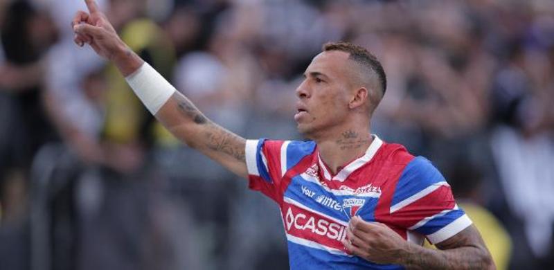 Fortaleza, em estado de poesia, leva a torcida da lama ao êxtase