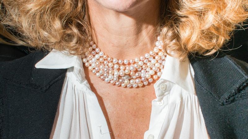 Sachlich richtig | Fünf Bücher, die man am besten zweimal kauft: Zum Lesen und zum Verschenken