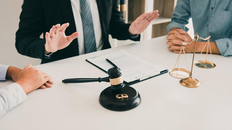 Πόλεμος δικαστών - δικηγόρων