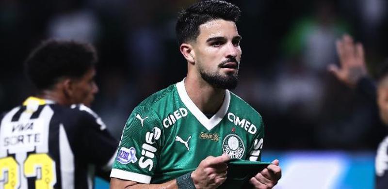 Palmeiras aproveita presentes do Atlético-MG e consegue vitória melancólica