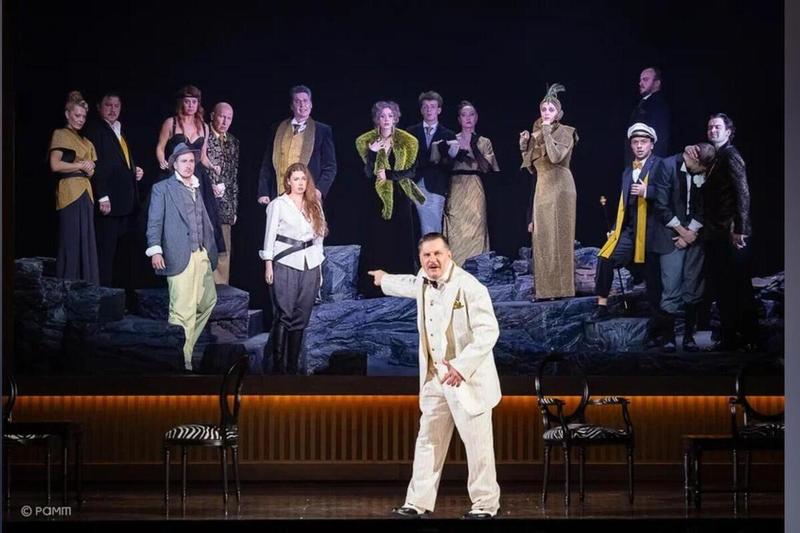 Смех и ужас войны одновременно — премьера «ИИ» в Молодежном театре