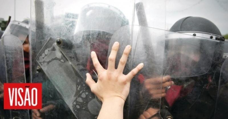 Dos pequenos poderes