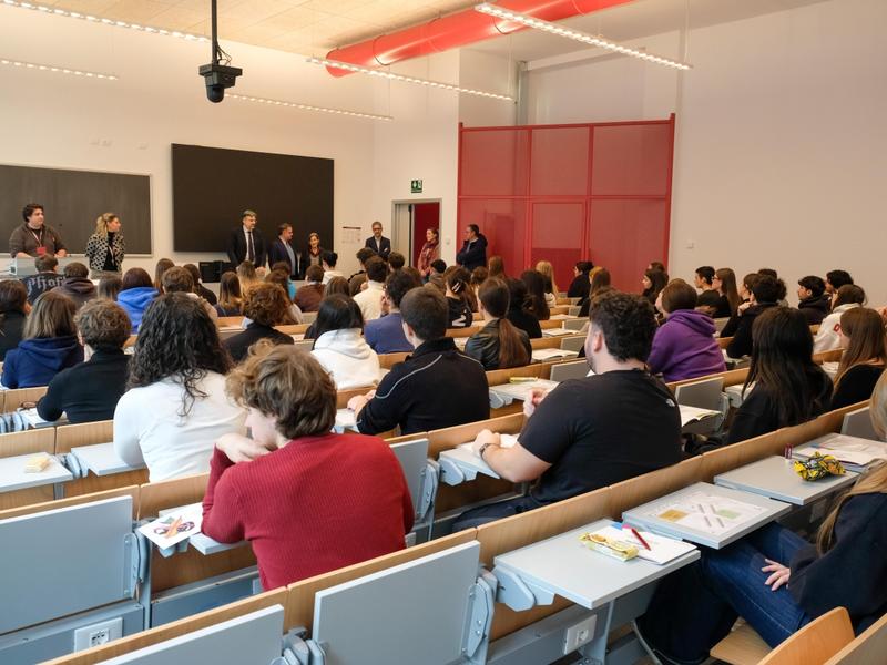 Test di Medicina, allarme per la prova di Fisica, «i promossi sono pochissimi»: tra il 10 e il 17 per cento