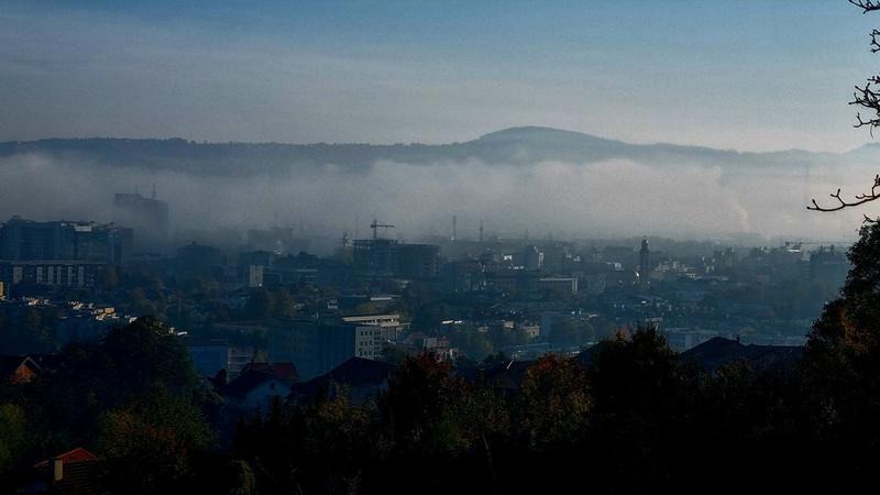 Banjaluka se guši: Glavni uzrok zagađenja su kućna ložišta, evo koliko košta rješenje problema!