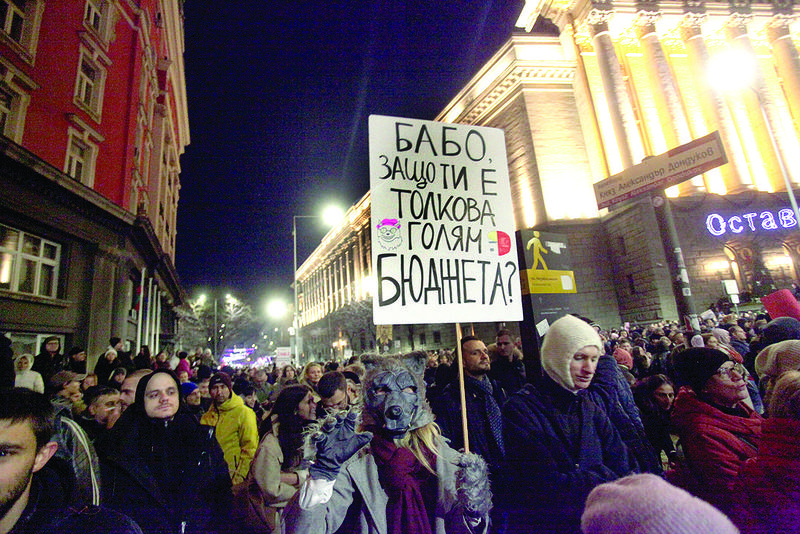 Икономика и почтеност са котвите на площада