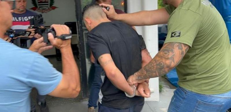 Homem que atropelou e arrastou mulher pede sigilo e cita risco de morrer