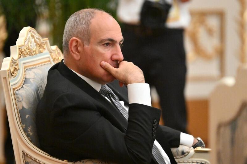 Пашинян не может найти церковь, которая примет его на литургию в грядущее воскресенье