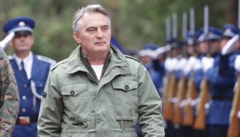 JAZAVAC U LONDONU: Katalog mašte za ustav države po kojoj ni pijan ne smije