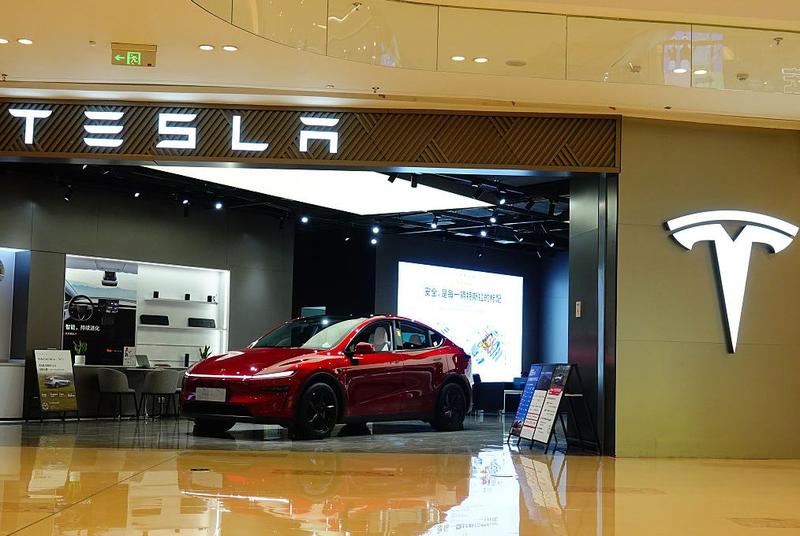 Investors Brush Off Michael Burry’s View That Tesla Is ‘Ridiculously Overvalued’ Investors Brush Off Michael Burry’s View That Tesla Is ‘Ridiculously Overvalued’