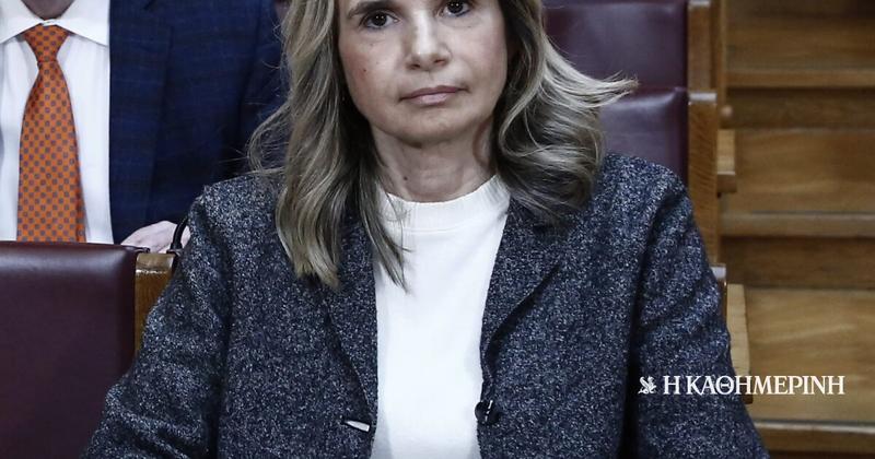 Μιλένα Αποστολάκη: Πατάρια