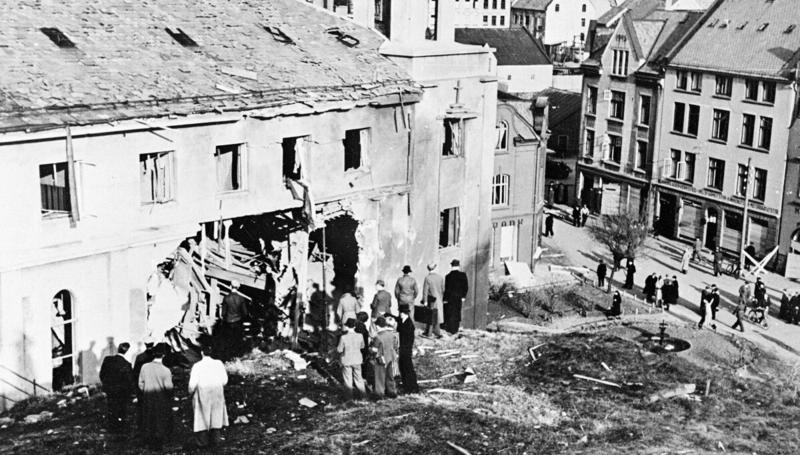 Hva burde vi ha gjort i 1940 da vi ble invadert av Hitler-Tyskland?