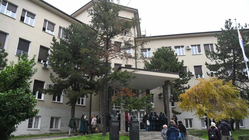 Medicinski fakultet se prvi put brani od sopstvene države