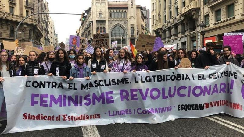 La Secció Femenina contra Soto Ivars