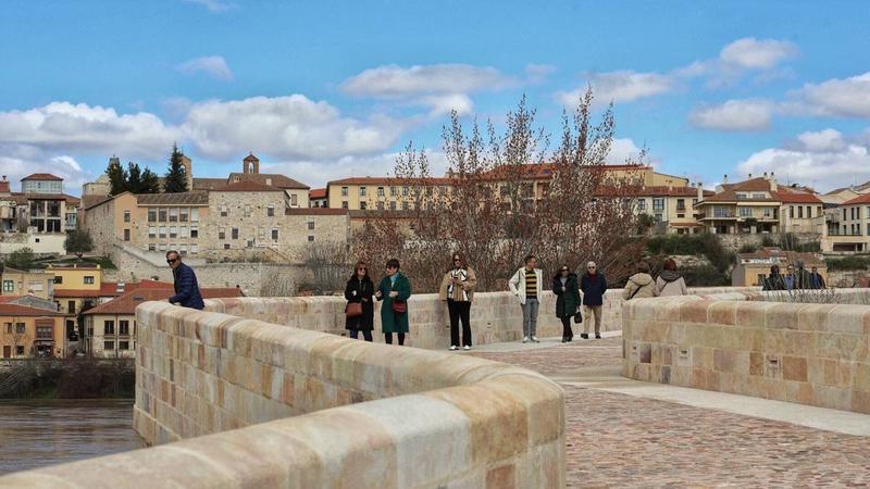 Y sin embargo se mueve