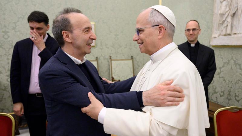 Roberto Benigni torna in tv: “San Pietro, uno come noi” Roberto Benigni torna in tv: “San Pietro, uno come noi”