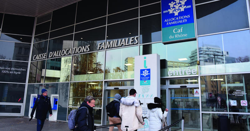 Les pauvres sont maltraités par les institutions qui doivent les aider