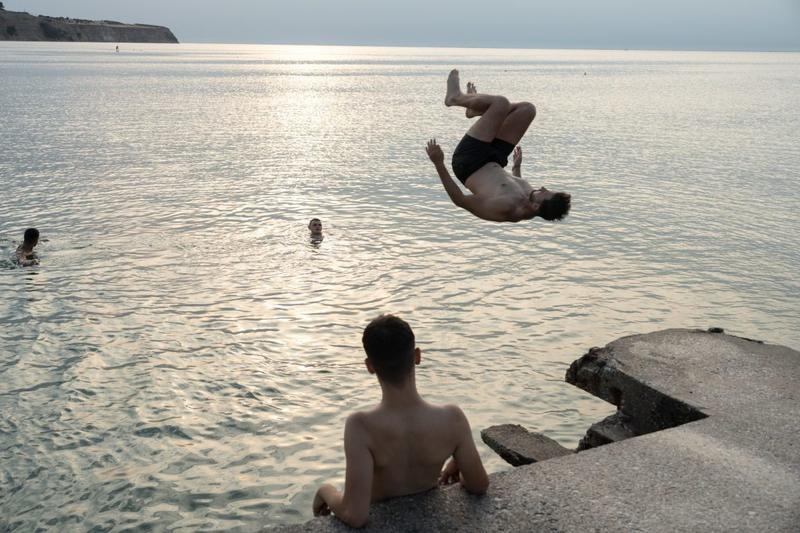 Στη θάλασσα και τον χειμώνα