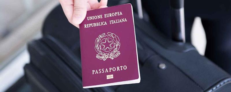 Passaporti, ora si può averli in pochi giorni ma i costi sono aumentati. Ecco i dati città per città Passaporti, ora si può averli in pochi giorni ma i costi sono aumentati. Ecco i dati città per città