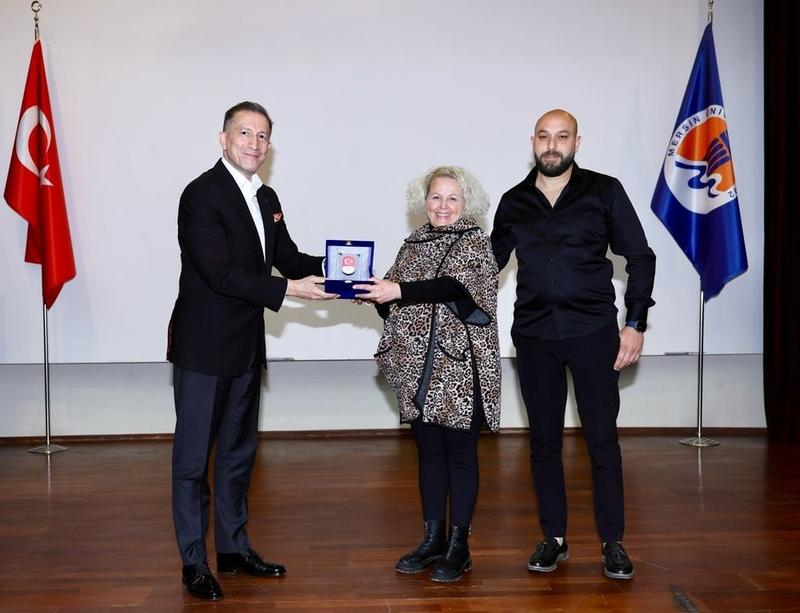 OLİMPİYAT ŞAMPİYONLARI MEMLEKETLERİNDE ANILIYOR