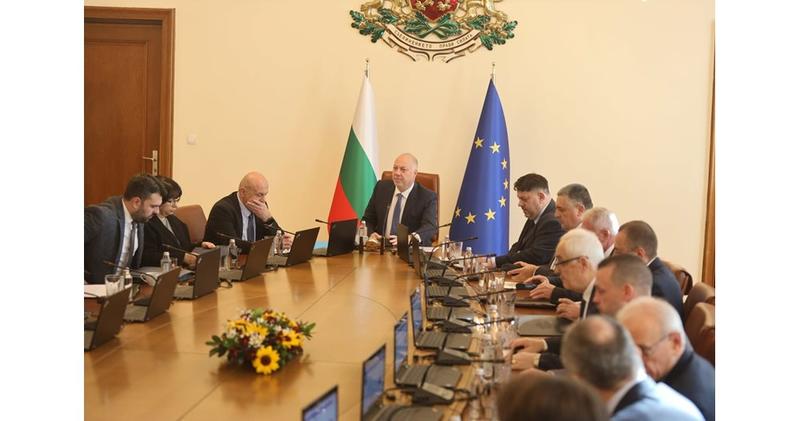 Евгени Петров