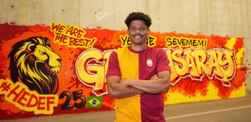 Após receber R$ 4,6 milhões do São Paulo, olheiro quer fatia em revenda de Sara