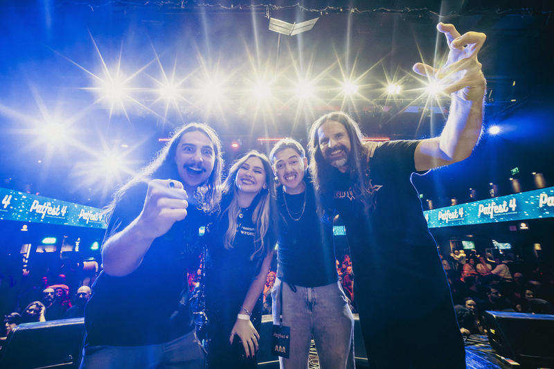 Unir artistas a especialistas têm ajudado a colocar o fim da vida e a morte na imprensa