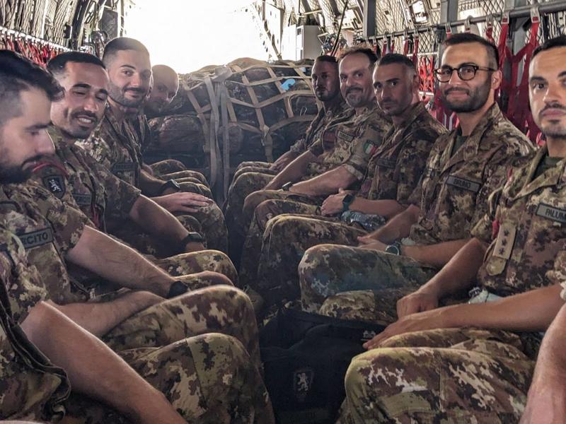 Il clamoroso sondaggio sulla naja, Landini dì qualcosa e Albanese: quindi, oggi...