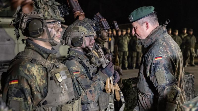 Corsa alla leva, rivolta in Germania. La differenze (anche di stipendio) con gli altri Paesi Ue e il piano dell'Italia Corsa alla leva, rivolta in Germania. La differenze (anche di stipendio) con gli altri Paesi Ue e il piano dell'Italia