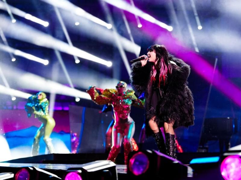 «X Factor», grandioso show tecnologico. Ma perché tutti i concorrenti hanno un nome d’arte?