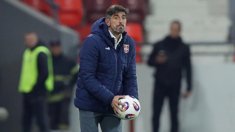 Prvi autogol novog selektora Srbije: „Paunović je za najbližeg saradnika uzeo čoveka koji se u društvu kriminalaca obračunavao sa studentima i branio ćacilend“ Prvi autogol novog selektora Srbije: „Paunović je za najbližeg saradnika uzeo čoveka koji se u društvu kriminalaca obračunavao sa studentima i branio ćacilend“