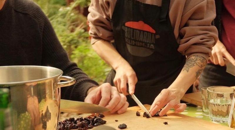 Benefit žurka Solidarne kuhinje u subotu u Ljubimcu: „Zima je pred vratima, neophodno je obezbediti kaloričnije namirnice“ Benefit žurka Solidarne kuhinje u subotu u Ljubimcu: „Zima je pred vratima, neophodno je obezbediti kaloričnije namirnice“