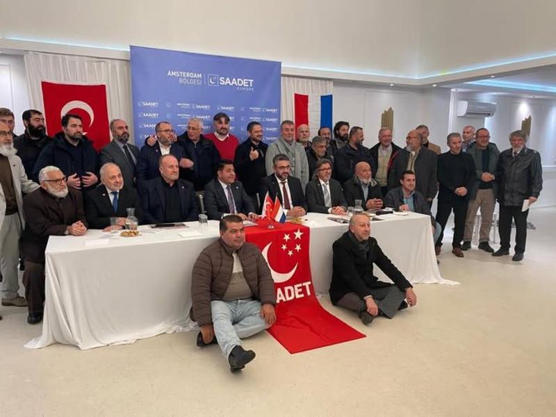 Amsterdam’da Millî Görüş coşkusu Amsterdam’da Millî Görüş coşkusu