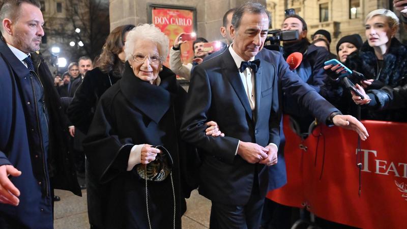 Prima della Scala, colpo di scena alla vigilia: Liliana Segre torna al centro del Palco reale