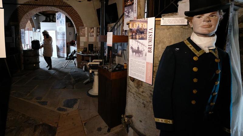 Monza, il Mulino Colombo senza luce: un guasto all'impianto costringerà a lungo i visitatori del museo etnologico a usare la torcia